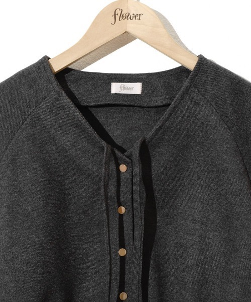 flower（フラワー）の「ダウニーウォームジャケット（ノーカラージャケット・レディース・ダークグレー/アイボリー・FREE）」の8枚目の写真