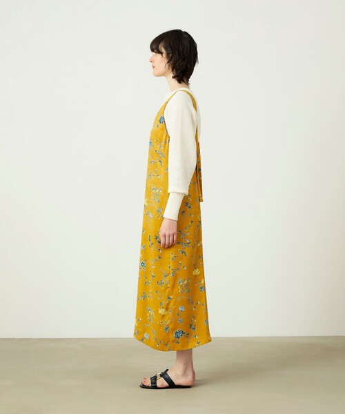 SOULEIADO(ソレイアード)の「ベルベットサテンプリント キャミソールワンピース(ワンピース・レディース・イエロー系その他2・36)」の3枚目の写真