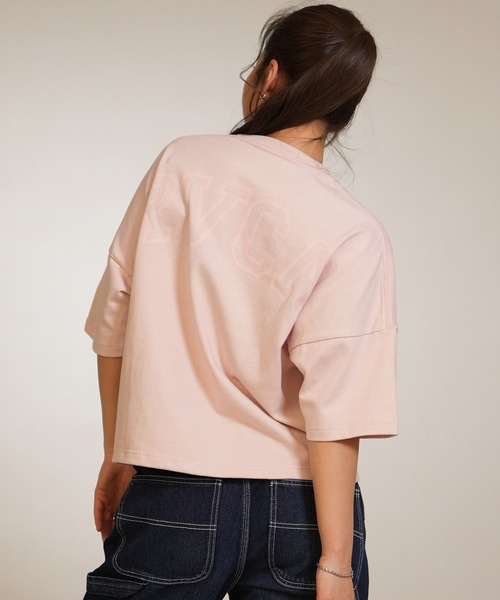 RVCA(ルーカ)の「RVCA/ルーカ 半袖 Tシャツ バックプリント ショート丈 BG043216(Tシャツ/カットソー・レディース・ライトピンク/スミクロ/ホワイト・S/L/M)」の3枚目の写真