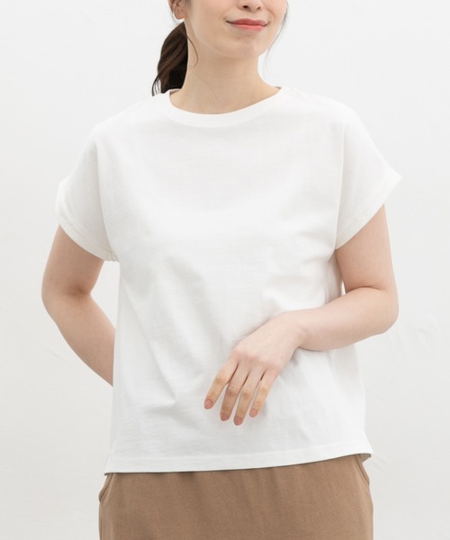 Honeys(ハニーズ)の「【UVカット】こだわり綿フレンチ袖T(Tシャツ/カットソー・レディース・ベージュ/スモーキーグリーン系/オフホワイト/ブラック/ネイビー/スミクロ/キャメル・M/LL/L/S)」の2枚目の写真