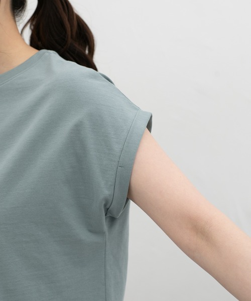 Honeys(ハニーズ)の「【UVカット】こだわり綿フレンチ袖T(Tシャツ/カットソー・レディース・ベージュ/スモーキーグリーン系/オフホワイト/ブラック/ネイビー/スミクロ/キャメル・M/LL/L/S)」の11枚目の写真
