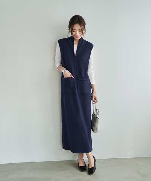 STYLE DELI（スタイルデリ）の「ジップ付きスタンドネックのリブニットワンピース（ワンピース・レディース・ネイビー/サンドベージュ・02/01）」の16枚目の写真