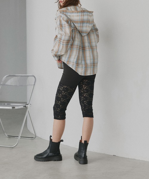 ad thie(アドティエ)の「フード付き オーバーサイズ チェックシャツ(シャツ/ブラウス・レディース・ライトブルー/オフホワイト/ピンク/ブラウン・FREE)」の10枚目の写真