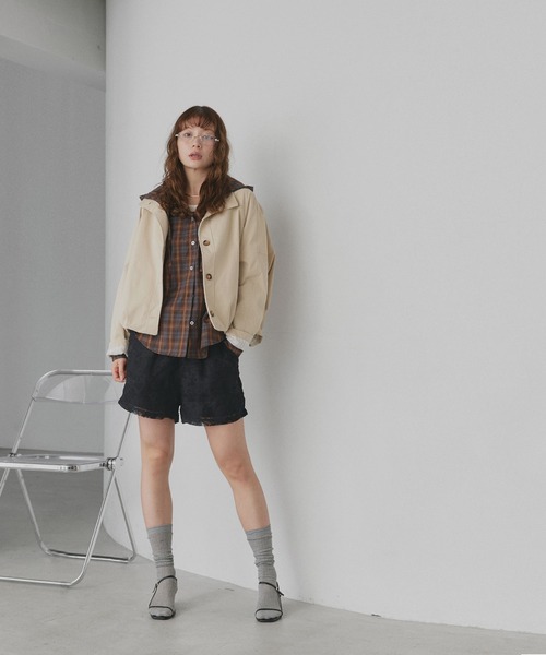 ad thie(アドティエ)の「フード付き オーバーサイズ チェックシャツ(シャツ/ブラウス・レディース・ライトブルー/オフホワイト/ピンク/ブラウン・FREE)」の12枚目の写真