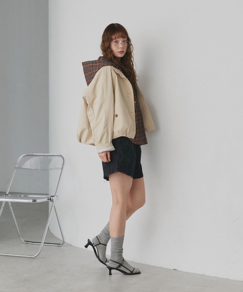 ad thie(アドティエ)の「フード付き オーバーサイズ チェックシャツ(シャツ/ブラウス・レディース・ライトブルー/オフホワイト/ピンク/ブラウン・FREE)」の13枚目の写真