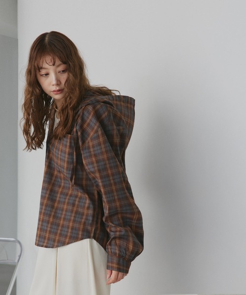 ad thie(アドティエ)の「フード付き オーバーサイズ チェックシャツ(シャツ/ブラウス・レディース・ライトブルー/オフホワイト/ピンク/ブラウン・FREE)」の18枚目の写真