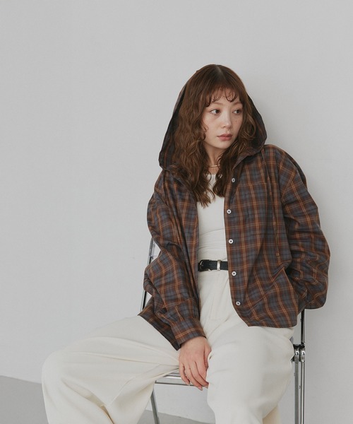 ad thie(アドティエ)の「フード付き オーバーサイズ チェックシャツ(シャツ/ブラウス・レディース・ライトブルー/オフホワイト/ピンク/ブラウン・FREE)」の21枚目の写真