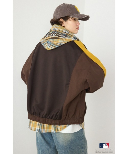 RODEO CROWNS WIDE BOWL(ロデオクラウンズワイドボウル)の「(MLB)ドッキングトラックジャケット(ナイロンジャケット・レディース・ライトグレー/ブラウン/ネイビー・FREE)」の6枚目の写真