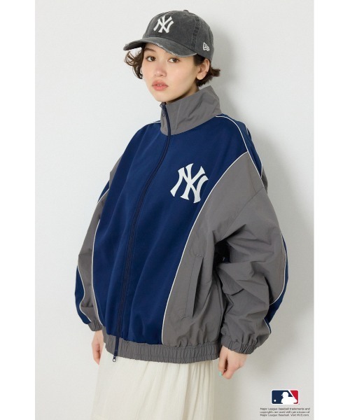 RODEO CROWNS WIDE BOWL(ロデオクラウンズワイドボウル)の「(MLB)ドッキングトラックジャケット(ナイロンジャケット・レディース・ライトグレー/ブラウン/ネイビー・FREE)」の18枚目の写真