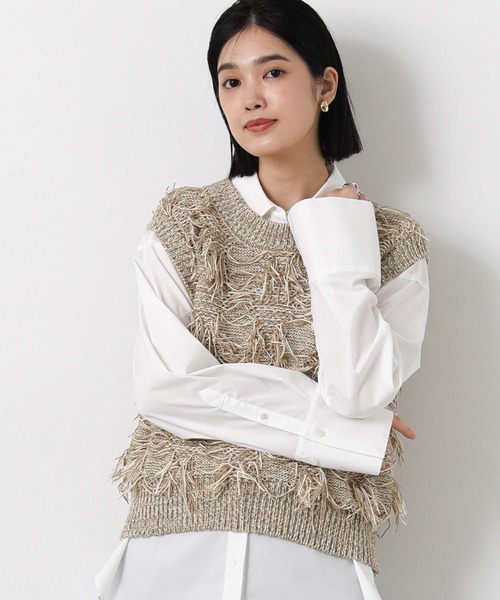 Gready Brilliant(グレディブリリアン)の「フリンジテープヤーンVネックニット(ニット/セーター・レディース・オフホワイト/ベージュ・38)」の18枚目の写真