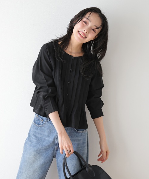La-gemme(ラジェム)の「タックプリーツブラウス(シャツ/ブラウス・レディース・ブラック/アイボリー・L/M)」の9枚目の写真