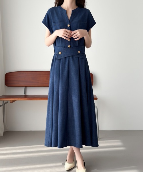 ABITOKYO（アビトーキョー）の「ゴールドボタンキーネックデニム風ワンピース（ワンピース・レディース・ブラック/ネイビー・L/M/XL）」の15枚目の写真