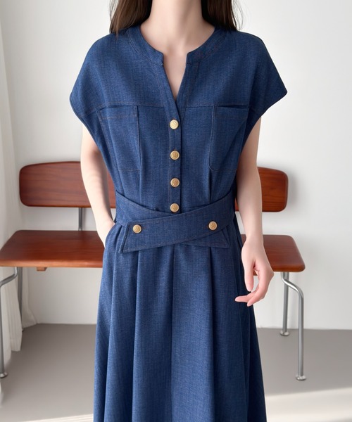 ABITOKYO（アビトーキョー）の「ゴールドボタンキーネックデニム風ワンピース（ワンピース・レディース・ブラック/ネイビー・L/M/XL）」の17枚目の写真