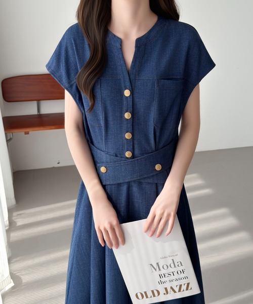 ABITOKYO（アビトーキョー）の「ゴールドボタンキーネックデニム風ワンピース（ワンピース・レディース・ブラック/ネイビー・L/M/XL）」の18枚目の写真