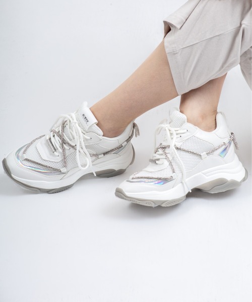 STEVE MADDEN(スティーブマデン)の「【STEVE MADDEN/スティーブマデン】ボリュームソール スニーカー MOTOCROSS(スニーカー・レディース・ホワイト/ブラック・6.5/7/7.5/8/8.5)」の2枚目の写真