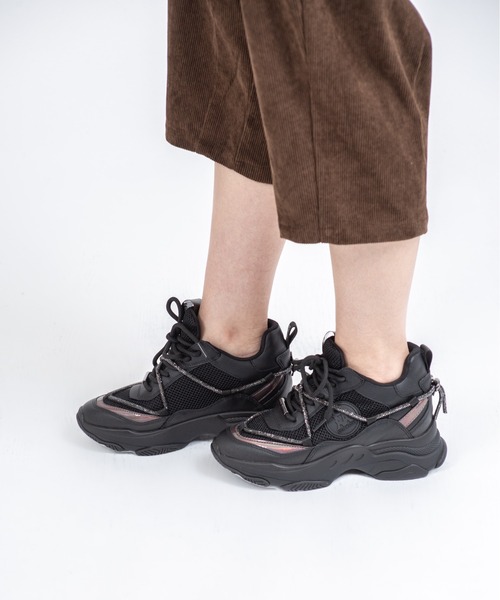 STEVE MADDEN(スティーブマデン)の「【STEVE MADDEN/スティーブマデン】ボリュームソール スニーカー MOTOCROSS(スニーカー・レディース・ホワイト/ブラック・6.5/7/7.5/8/8.5)」の12枚目の写真