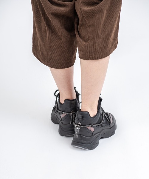 STEVE MADDEN(スティーブマデン)の「【STEVE MADDEN/スティーブマデン】ボリュームソール スニーカー MOTOCROSS(スニーカー・レディース・ホワイト/ブラック・6.5/7/7.5/8/8.5)」の13枚目の写真