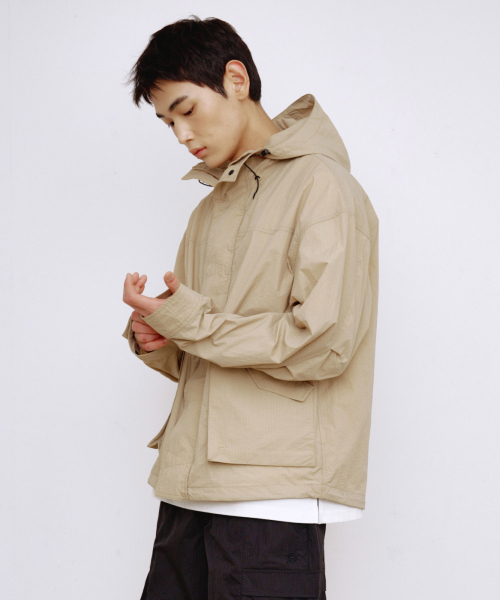 KALAPATTHAR(カラパタール)の「NYLON RIPSTOP LIGHT WEIGHT SHELL SHORT-JACKET - BEIGE(ナイロンジャケット・メンズ・その他・SMALL/MEDIUM/LARGE)」の1枚目の写真