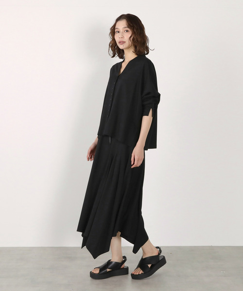 LOGEMENT DE CLAIRE(ロジュモンドクレール)の「【LOURMARIN】Vネックドルマンカーデ(カーディガン/ボレロ・レディース・ブラウン系その他/カーキ/ブラック・FREE)」の7枚目の写真