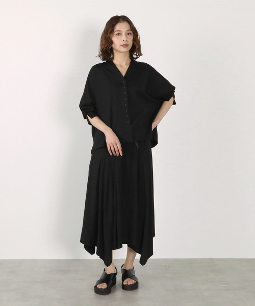 LOGEMENT DE CLAIRE(ロジュモンドクレール)の「【LOURMARIN】Vネックドルマンカーデ(カーディガン/ボレロ・レディース・ブラウン系その他/カーキ/ブラック・FREE)」の13枚目の写真