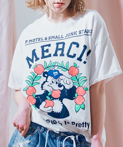 RNA(アールエヌエー)の「M2682 PINKMOTEL モモクマプリントTEE(Tシャツ/カットソー・レディース・アッシュグレー/ブラック/ホワイト/ピンク・MEDIUM)」の2枚目の写真