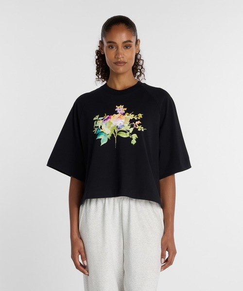 NEW BALANCE（ニューバランス）の「ウォーターカラーマルチボクシーTシャツ（Tシャツ/カットソー・レディース・ブラック/ホワイト・SMALL/MEDIUM/LARGE/X-LARGE）」の18枚目の写真