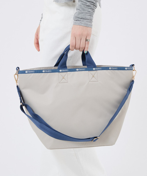 LeSportsac（レスポートサック）の「LG BOAT TOTE サンドベージュ（トートバッグ・レディース・ベージュ・FREE）」の2枚目の写真