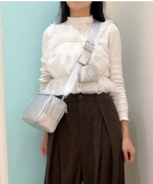 SAMANTHAVEGA(サマンサベガ)の「トラベルショルダーバック(ショルダーバッグ・レディース・ブラック/ベビーピンク/シルバー/ホワイト・FREE)」の4枚目の写真
