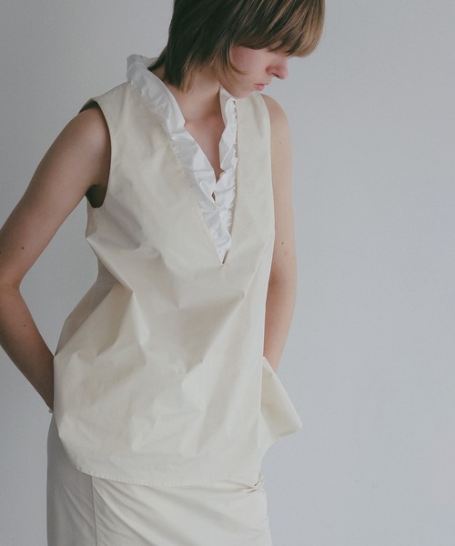 MANOF(マノフ)の「V NECK TOPS SET UP(ワンピース・レディース・ブラック/アイボリー・S/M)」の2枚目の写真