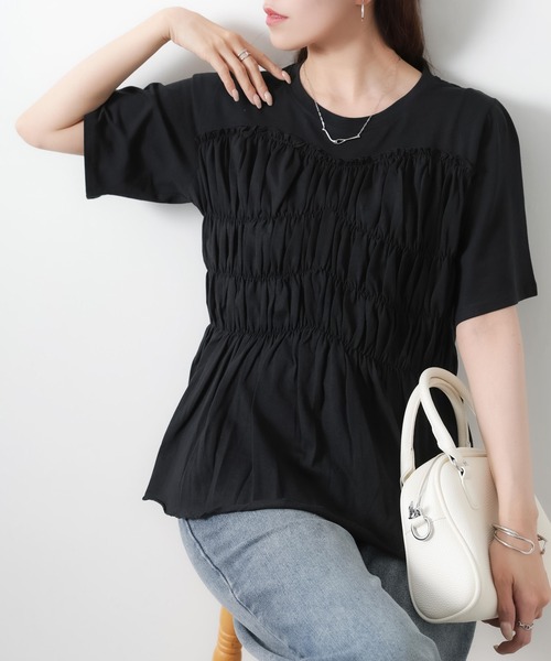Riberry(リベリー)の「【接触冷感】ビスチェライクギャザーコットンTシャツ(Tシャツ/カットソー・レディース・チャコールグレー/ブラック/アイボリー・MEDIUM)」の2枚目の写真