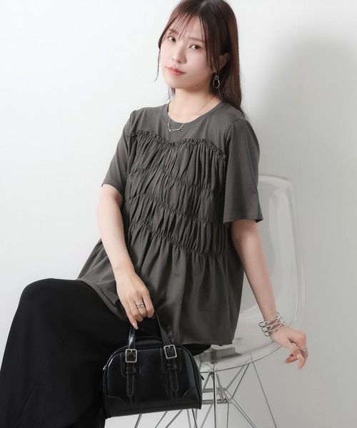 Riberry(リベリー)の「【接触冷感】ビスチェライクギャザーコットンTシャツ(Tシャツ/カットソー・レディース・チャコールグレー/ブラック/アイボリー・MEDIUM)」の10枚目の写真