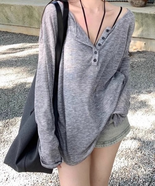SHOUYO(ショウヨウ)の「スキッパーネック シアーリブカットソー(Tシャツ/カットソー・レディース・モカ/グレー/ピンク・M)」の1枚目の写真