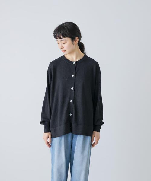 かぐれ(カグレ)の「リネンワイドクルーネックカーディガン(カーディガン/ボレロ・レディース・ブラック/ナチュラル・FREE)」の8枚目の写真