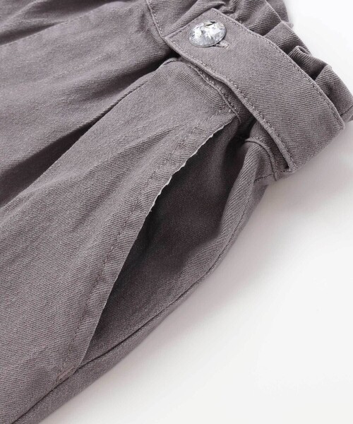 BeBe Petits Pois Vert(ベベプチポワヴェール)の「【店舗限定】裾折り返しデニムショートパンツ(95~160cm)(デニムパンツ・キッズ・ネイビー/グレー・120cm/150cm/160cm/140cm/110cm/130cm)」の10枚目の写真