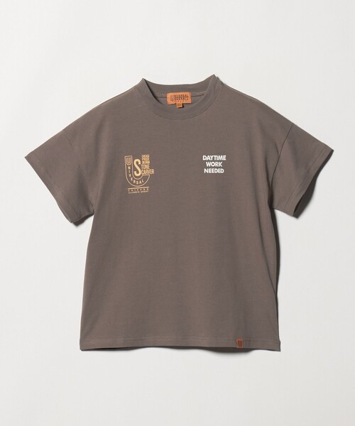 UNIVERSAL OVERALL(ユニバーサルオーバーオール)の「【別注】<UNIVERSAL OVERALL>グラフィック プリント Tシャツ / キッズ 100cm-130cm(Tシャツ/カットソー・キッズ・ホワイト/ダークブラウン/ダークグレー・S(120-130cm)/XS(100-110cm))」の3枚目の写真