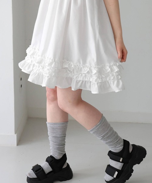 tiptop(ティップトップ)の「裾フリルミニキャミワンピース(チュニック・レディース・オフホワイト/ブラック/ホワイト系その他/ブラック系その他・FREE)」の7枚目の写真