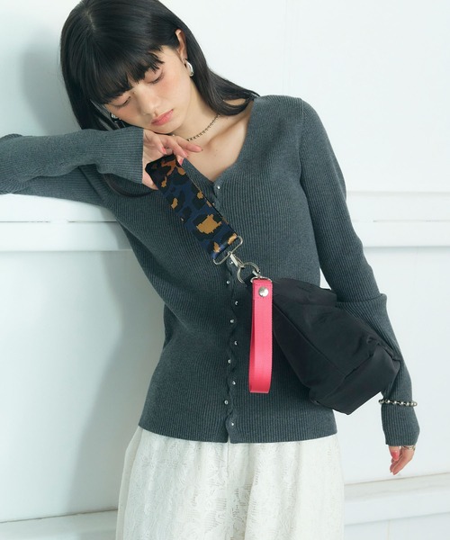 ELLEgirl（エルガール）の「撥水 2wayショルダーバッグ L（ショルダーバッグ・レディース・ブラック系その他/ブラック・FREE）」の11枚目の写真