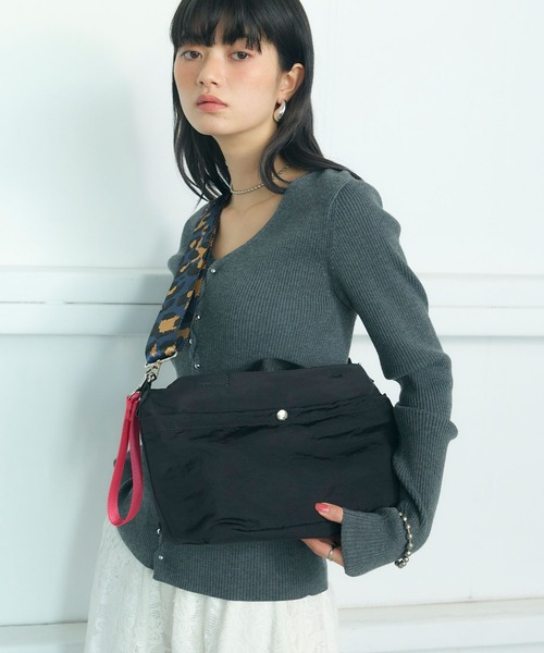 ELLEgirl（エルガール）の「撥水 2wayショルダーバッグ L（ショルダーバッグ・レディース・ブラック系その他/ブラック・FREE）」の10枚目の写真