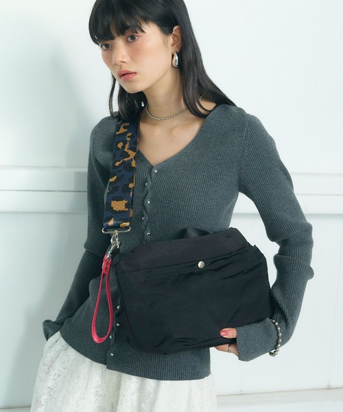 ELLEgirl（エルガール）の「撥水 2wayショルダーバッグ L（ショルダーバッグ・レディース・ブラック系その他/ブラック・FREE）」の12枚目の写真