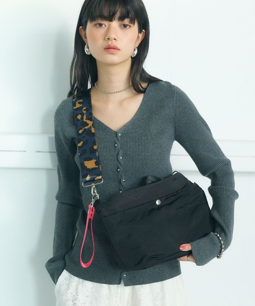 ELLEgirl（エルガール）の「撥水 2wayショルダーバッグ L（ショルダーバッグ・レディース・ブラック系その他/ブラック・FREE）」の9枚目の写真