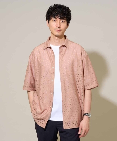 a.v.v（アーヴェヴェ）の「ワンランク上の印象を与えるカジュアルシャツ【イージーケア/洗濯機で洗える/毛玉になりにくい】スカシウェーブゴブソデオープンカラーシャツ（シャツ/ブラウス・メンズ・オレンジ/チャコールグレー/ピンク・46/48/50）」の2枚目の写真