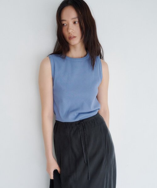 SHENERY（シーナリー）の「【5色展開】リブコンパクトノースリーブ（Tシャツ/カットソー・レディース・ホワイト/ブラック/レッド/ブラウン/ブルー系その他・FREE）」の5枚目の写真