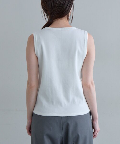 SHENERY（シーナリー）の「【5色展開】リブコンパクトノースリーブ（Tシャツ/カットソー・レディース・ホワイト/ブラック/レッド/ブラウン/ブルー系その他・FREE）」の13枚目の写真