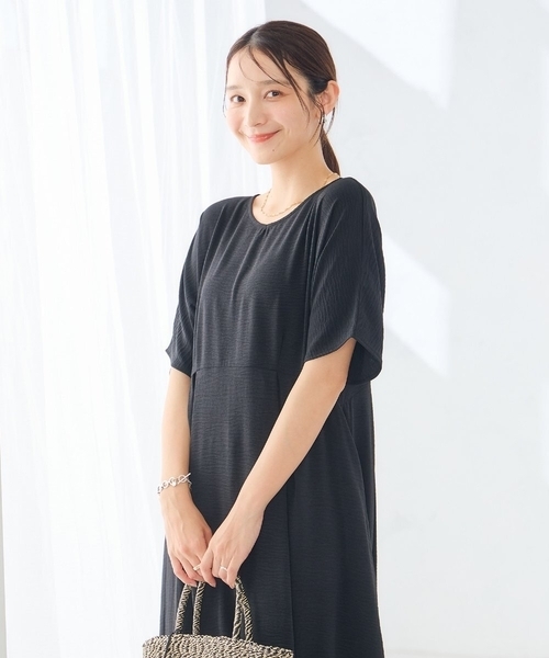 a.v.v(アーヴェヴェ)の「ウエストタックワンピース(ワンピース・レディース・レッド/ブラック/ブルー・38/40)」の2枚目の写真
