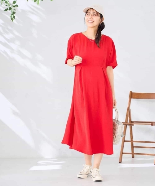 a.v.v(アーヴェヴェ)の「ウエストタックワンピース(ワンピース・レディース・レッド/ブラック/ブルー・38/40)」の17枚目の写真