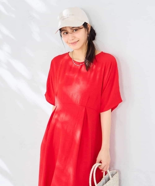 a.v.v(アーヴェヴェ)の「ウエストタックワンピース(ワンピース・レディース・レッド/ブラック/ブルー・38/40)」の18枚目の写真