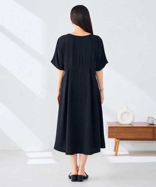 a.v.v(アーヴェヴェ)の「ウエストタックワンピース(ワンピース・レディース・レッド/ブラック/ブルー・38/40)」の5枚目の写真