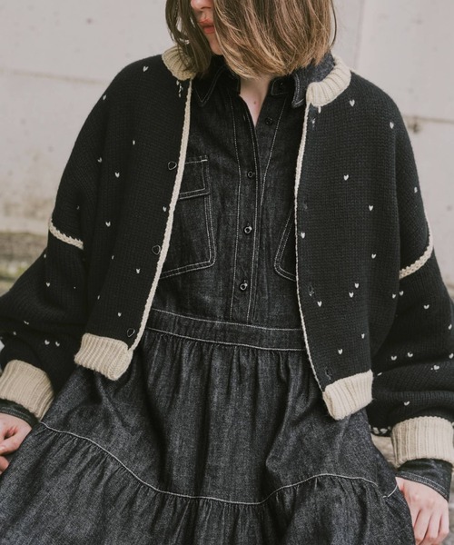 WILLFULLY(ウィルフリー)の「short heart dot jacquard reversible knit cardigan(ニット/セーター・レディース・タン/ホワイト系その他/レッド系その他/グレー×ピンク・FREE)」の3枚目の写真