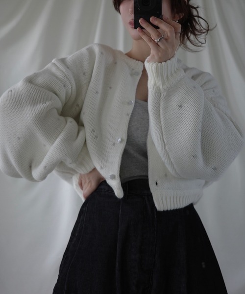 WILLFULLY(ウィルフリー)の「short heart dot jacquard reversible knit cardigan(ニット/セーター・レディース・タン/ホワイト系その他/レッド系その他/グレー×ピンク・FREE)」の6枚目の写真