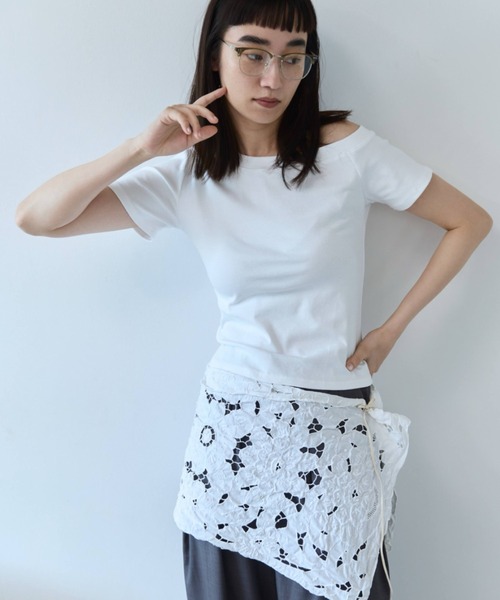 flaeu(フラユ)の「Asymmetry Boat Neck Tee(Tシャツ/カットソー・レディース・ホワイト/ピンク/ブラック×ホワイト/グレー/ブラック・FREE)」の16枚目の写真